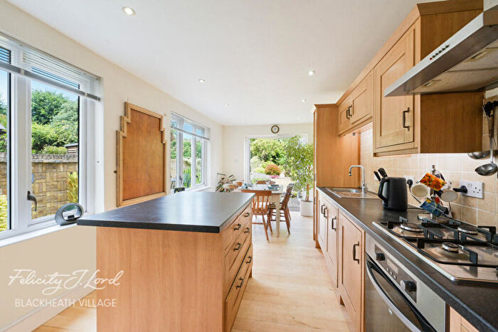 5 Bedroom Semi-Detached House For Sale In Annesley Road, London, SE3