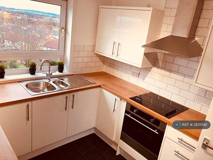 3 Bedroom Flat To Rent In Craigmount Hill, Edinburgh, EH4