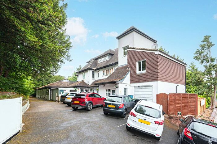 1 Bedroom Flat To Rent In Church Road, Coulsdon, Kenley, CR8