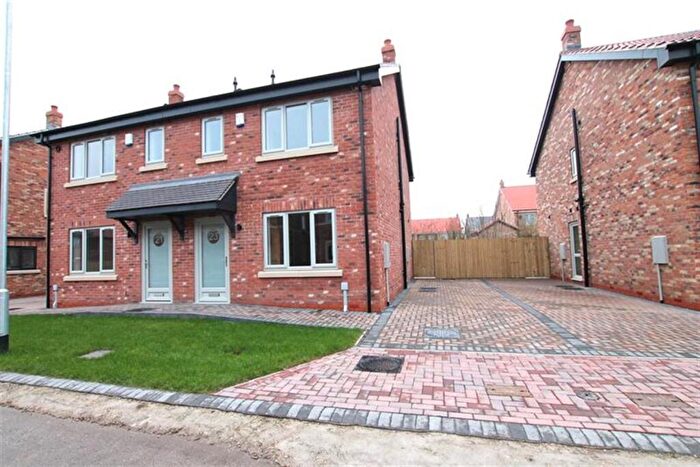 3 Bedroom Semi-Detached House To Rent In Gargett Crescent, HU16