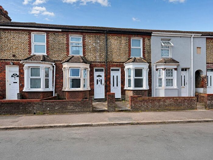 3 Bedroom Terraced House To Rent In Upper Green Street, High Wycombe, HP11