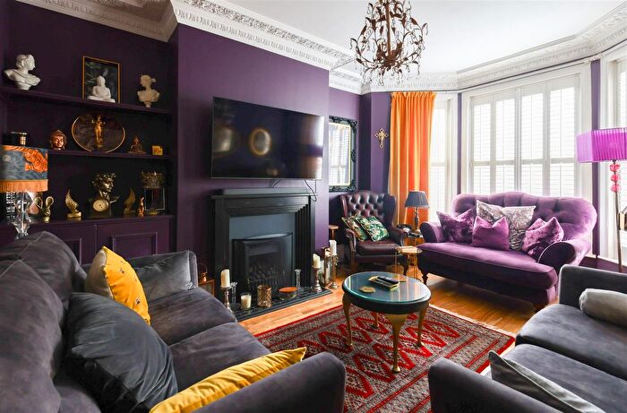 5 Bedroom End Terrace House For Sale In Elphinstone Road, Hastings, TN34
