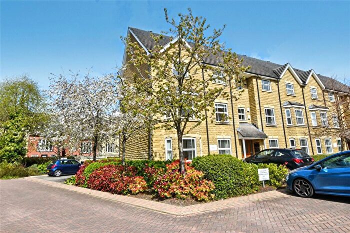 2 Bedroom Apartment For Sale In Redwald Drive, Guiseley, Leeds, West Yorkshire, LS20