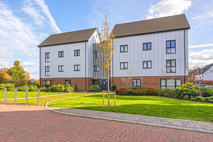 2 Bedroom Flat For Sale In Nottingham Drive, Kings Hill, ME19