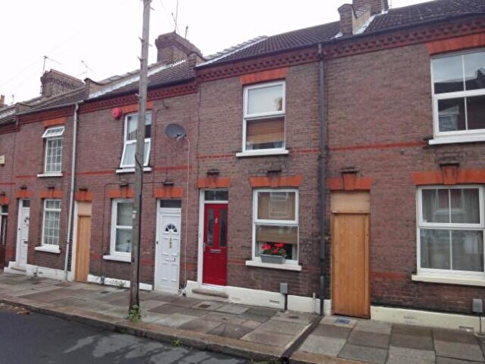 2 Bedroom Terraced House To Rent In Cowper Street, Luton, LU1