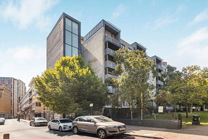 2 Bedroom Flat To Rent In Adler Street, Aldgate, E1