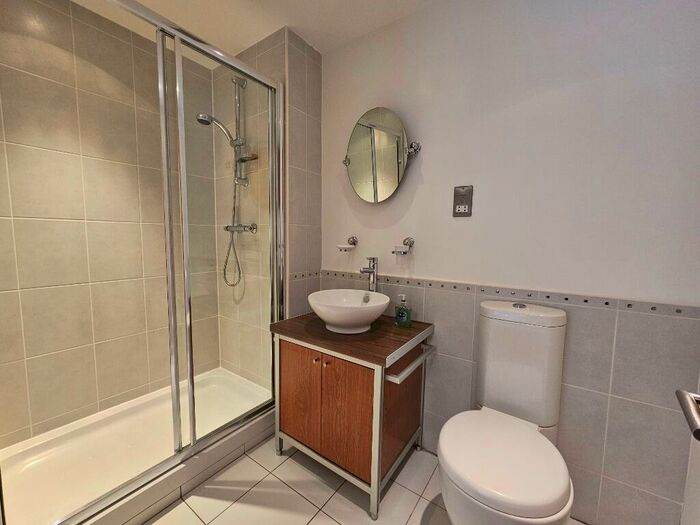 2 Bedroom Flat To Rent In Dunlop Street, The Metropole, City Centre, Glasgow, G1