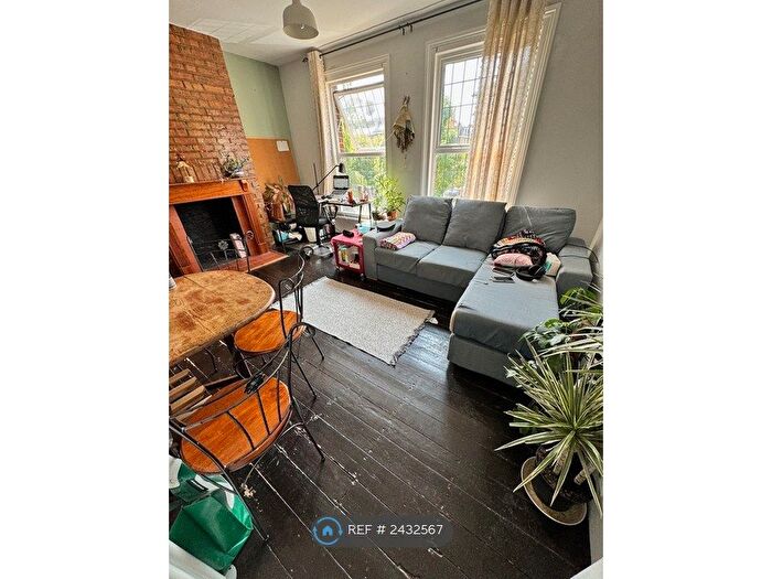 1 Bedroom Flat To Rent In Sussex House, London, NW1