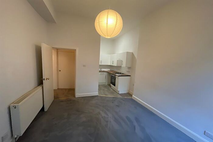 1 Bedroom Apartment To Rent In Lorne Place, Edinburgh, EH6