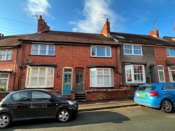 2 Bedroom House To Rent In New Street, Uttoxeter, ST14