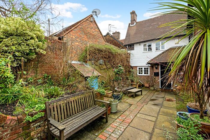 2 Bedroom Cottage To Rent In High Street, Mayfield, TN20