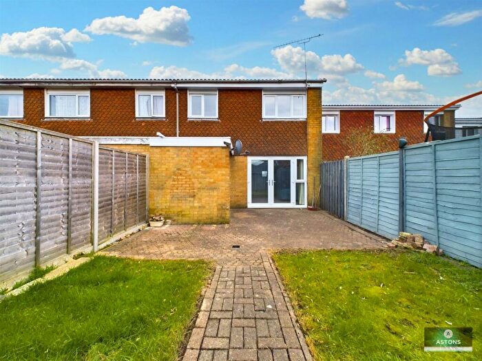 3 Bedroom Terraced House For Sale In Cuckfield Close, Bewbush, RH11