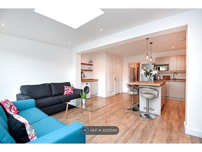 4 Bedroom Terraced House To Rent In Fleming Mead, Mitcham, CR4