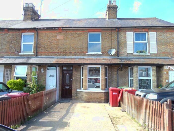 3 Bedroom Terraced House To Rent In Stoke Road, SL2