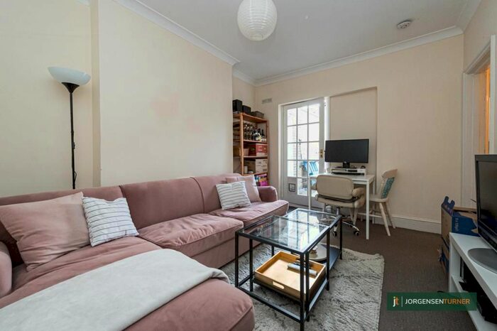 2 Bedroom Maisonette To Rent In Goodwin Road, Shepherds Bush, London, W12