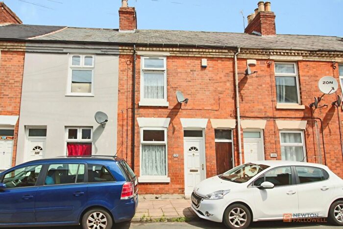 3 Bedroom Terraced House For Sale In Belper Street, Leicester, LE4