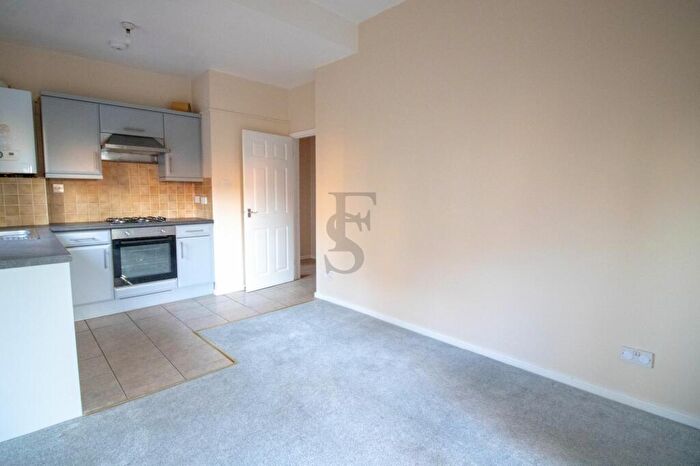 1 Bedroom Flat To Rent In Arden Lodge Court, Bulkington, CV12