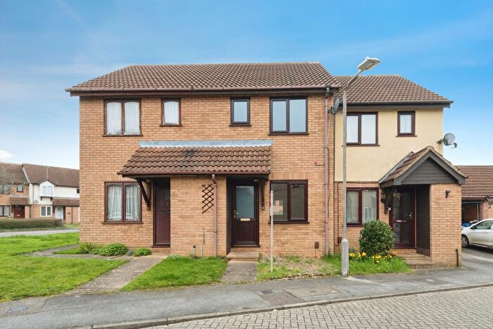 2 Bedroom Terraced House For Sale In Waterloo Court, Bletchley, Buckinghamshire, MK3