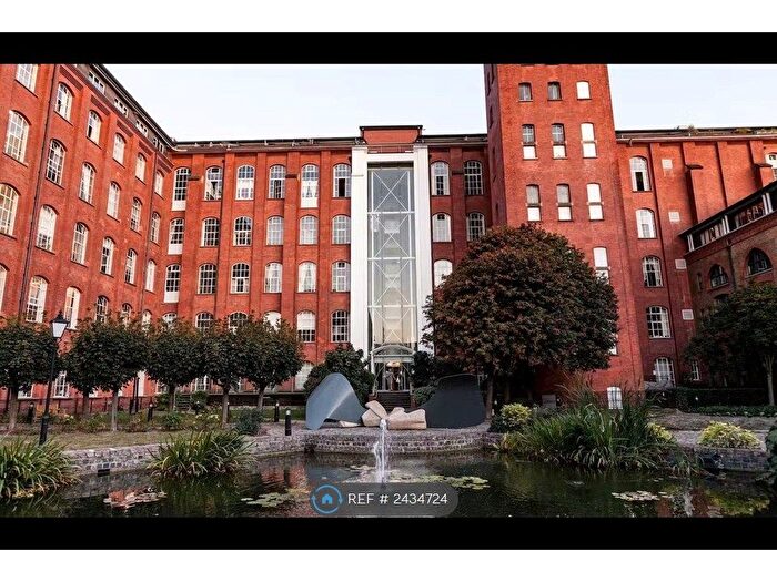 1 Bedroom Flat To Rent In Manhattan Building, London, E3