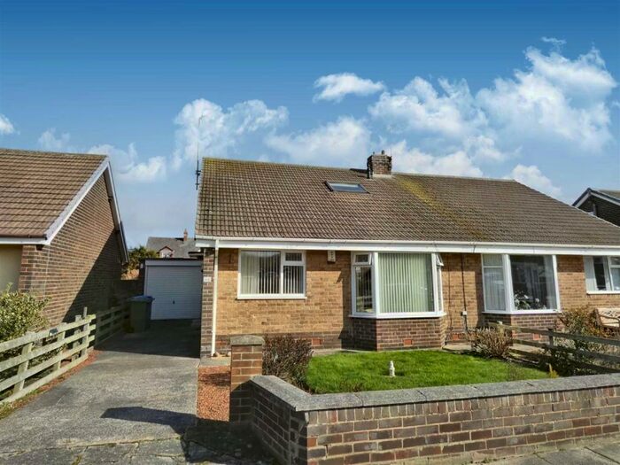 3 Bedroom Bungalow For Sale In Astley Gardens, Seaton Sluice, NE26