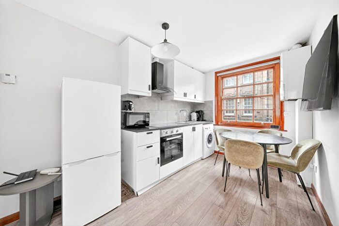 2 Bedroom Flat To Rent In Brick Lane, Liverpool Street, E1