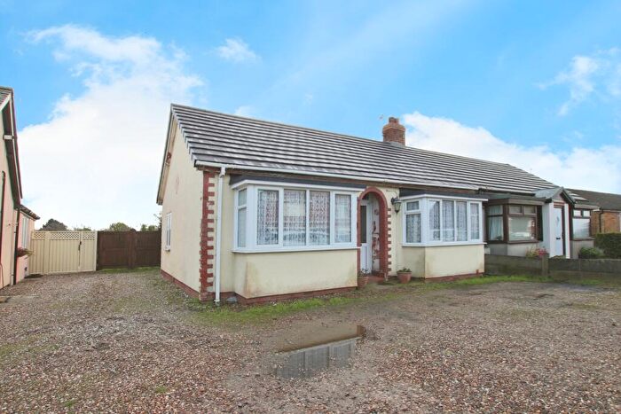 2 Bedroom Semi-Detached Bungalow For Sale In Langthorpe Road, New Ellerby, Hull, HU11