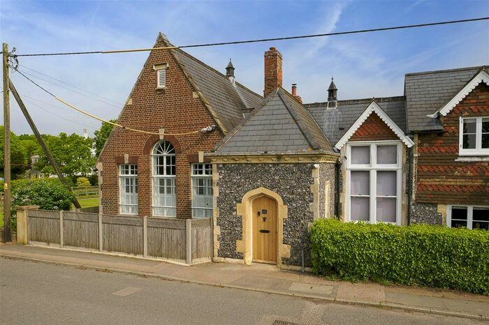 4 Bedroom Property For Sale In The Old School, London Road, Dunkirk, ME13