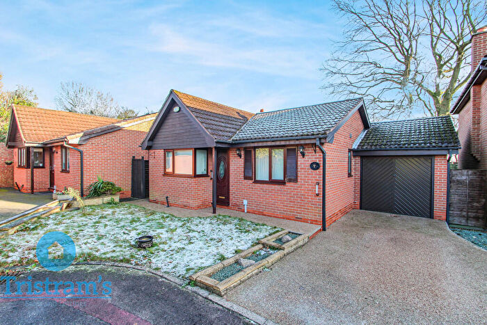2 Bedroom Detached Bungalow To Rent In Bedlington Gardens, Mapperley, NG3