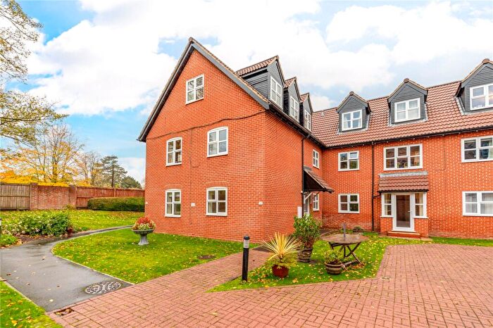 1 Bedroom Apartment For Sale In River Park, Marlborough, Wiltshire, SN8