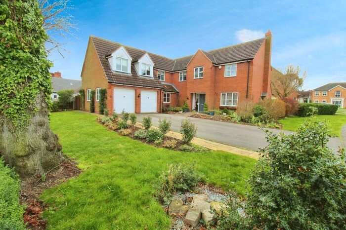 5 Bedroom Detached House For Sale In Nursery Vale, Morton, DN21