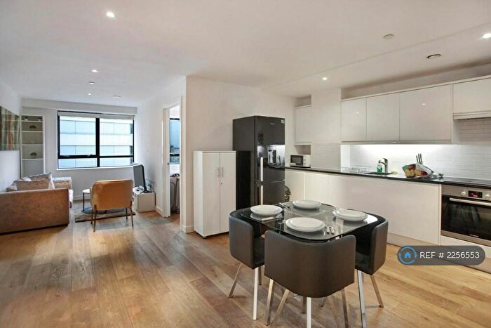 2 Bedroom Flat To Rent In Surrey House, Croydon, CR0