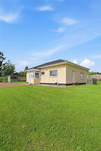 3 Bedroom Detached Bungalow For Sale In Winston Road, Helensburgh, G84