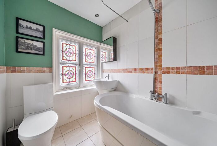1 Bedroom Flat For Sale In Chilston Road, Tunbridge Wells, Kent, TN4