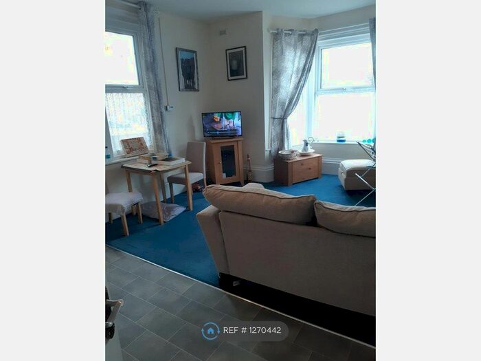 1 Bedroom Flat To Rent In Alfreton, Alfreton DE55