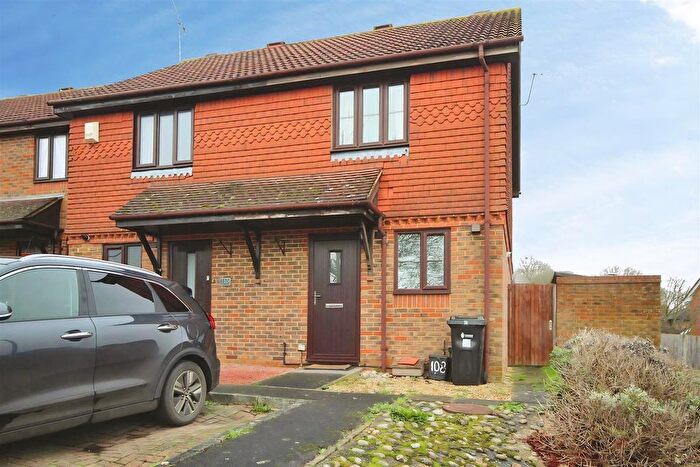 2 Bedroom End Terrace House To Rent In Broad Hinton, Twyford, Reading, Berkshire, RG10
