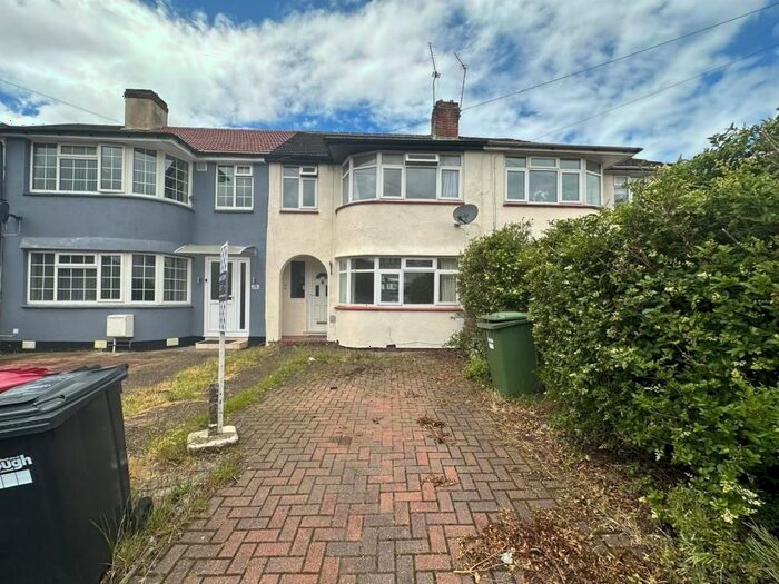 3 Bedroom Terraced House To Rent In Slough, Berkshire, SL2