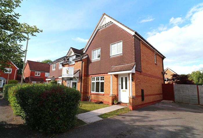 3 Bedroom End Of Terrace House For Sale In Arthurs Gardens, Hedge End, SO30