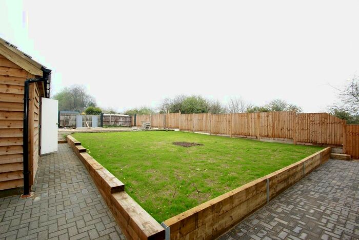 3 Bedroom Flat To Rent In London Road, Grays, RM20