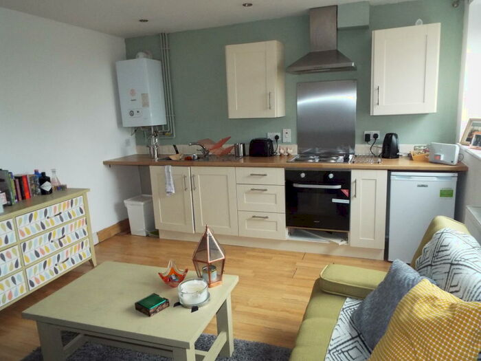 1 Bedroom Apartment To Rent In Alcester Road, Studley, B80