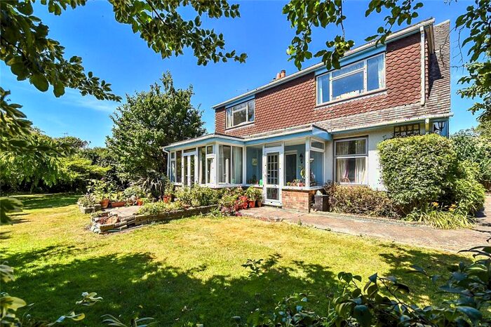 4 Bedroom Detached House To Rent In Clover Lane, Ferring, Worthing, West Sussex, BN12