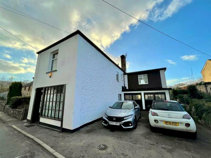 4 Bedroom House For Sale In Taunton, Somerset, TA3