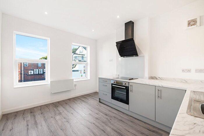 2 Bedroom Maisonette To Rent In Ref: Ad - Lower Road, Sutton, SM1