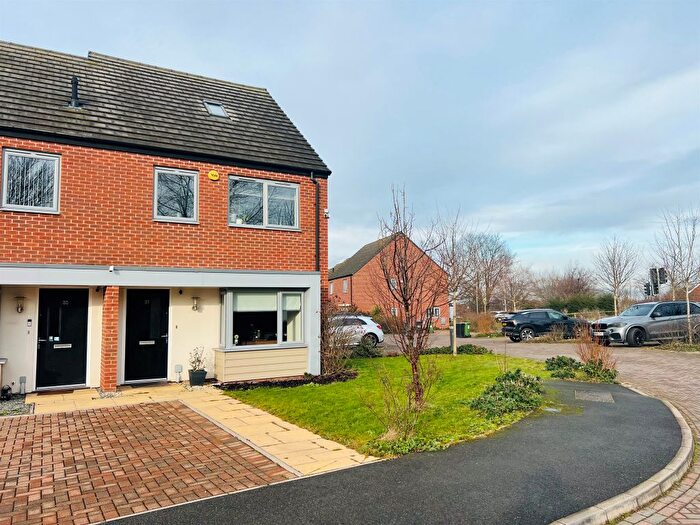 3 Bedroom Semi Detached House For Sale In Hatfield Drive, Bilston, WV14