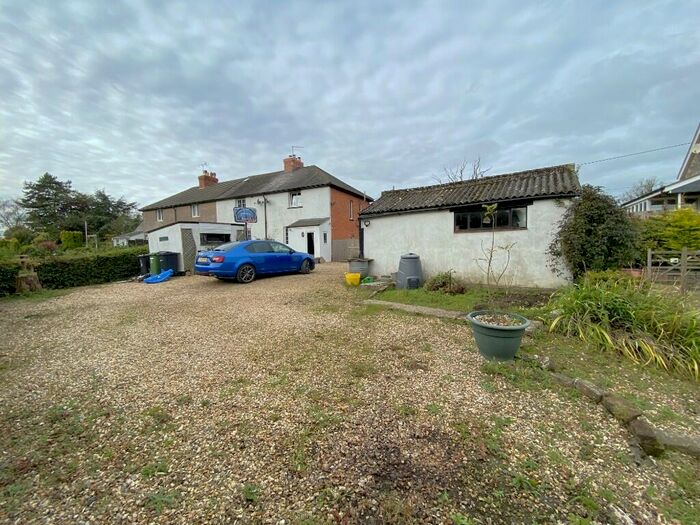 3 Bedroom Semi-Detached House For Sale In Railway Cottage, DT2