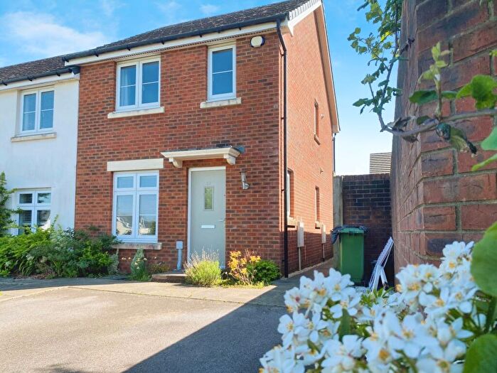 2 Bedroom House To Rent In Bryn Celyn, Llanharry, CF72