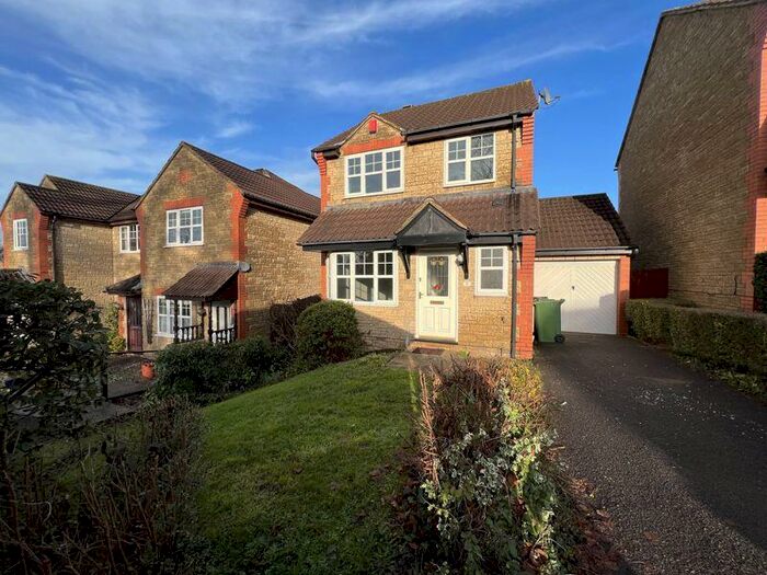 3 Bedroom Detached House To Rent In Ivy Walk, Midsomer Norton, BA3