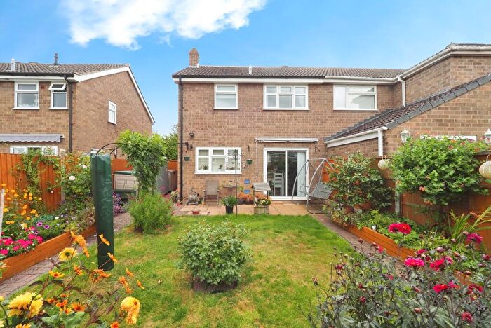 3 Bedroom Semi-Detached House For Sale In St. Johns Drive, Newhall, Swadlincote, Derbyshire, DE11