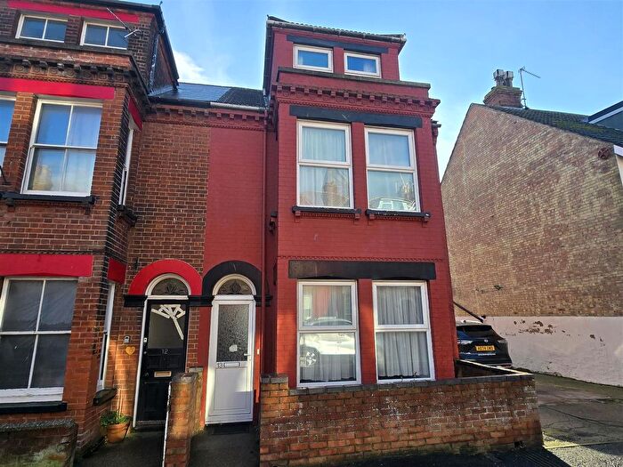 3 Bedroom Block Of Flats For Sale In Albany Road, Great Yarmouth, NR31