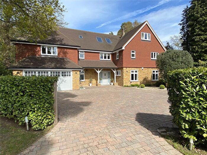 6 Bedroom Detached House For Sale In Ince Road, Burwood Park, KT12