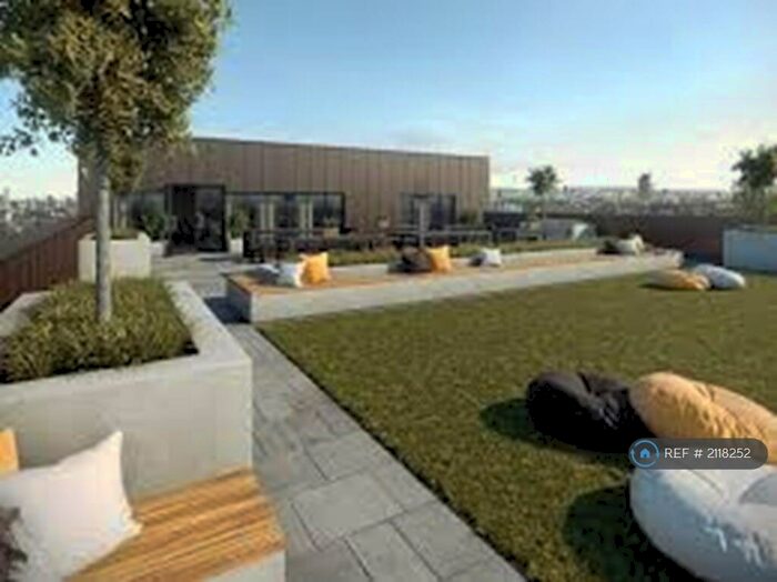 2 Bedroom Flat To Rent In Waterhouse Apartments, Salford, M5